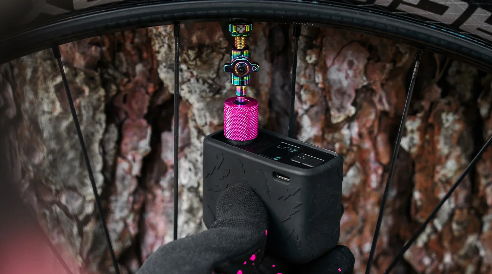 Nyt fra Muc-Off: Smart minipumpe i cykellommen